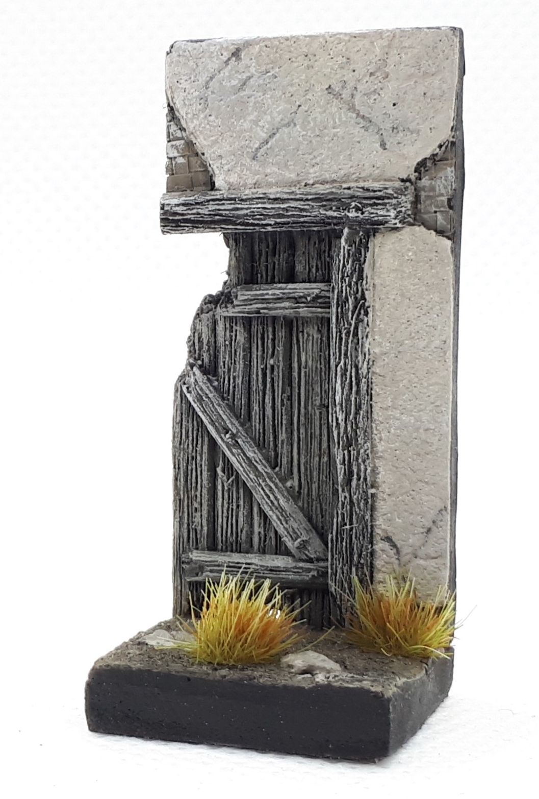 "Wooden door" vignette base (2x2cm)